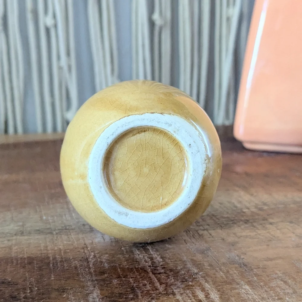 Charming Yellow ruffled Vintage Ceramic Bud Vase